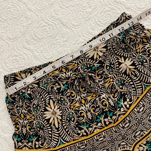 Xhilaration Floral Lightweight Shorts Size Small and Soft Crochet Bralette - Picture 6 of 16